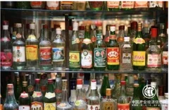 白酒淡季里还在涨价 酒企上半年业绩增速惊人